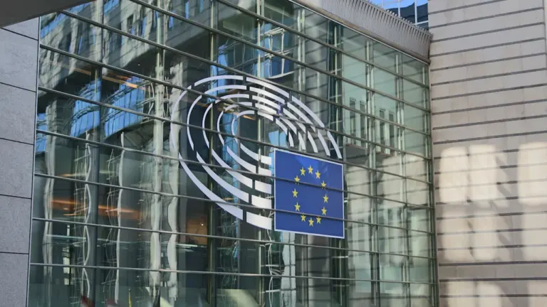 ECB likme zem 2%: izšķirošais lēmums 17. decembrī