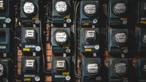 Latvijas elektrības cenas 17. septembrī: dārgākas vakara stundas