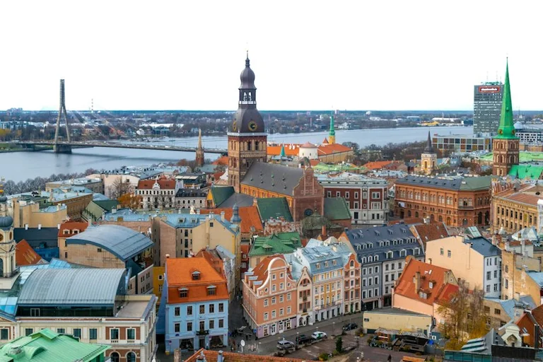 9. oktobris Latvijā: kā pārbaudīt vēsturiskus datumus