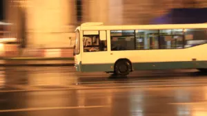Sapnis par nokavētu autobusu: pārdomas par rīta steigu